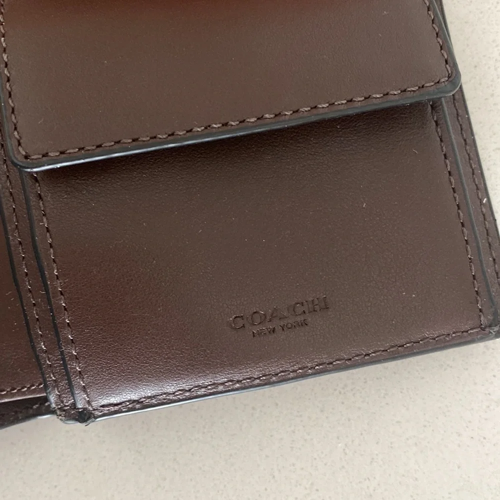 COACH wallet - Picture 6 of 10